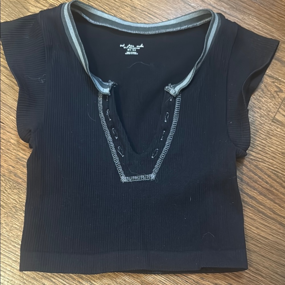Black Short Sleeve Top